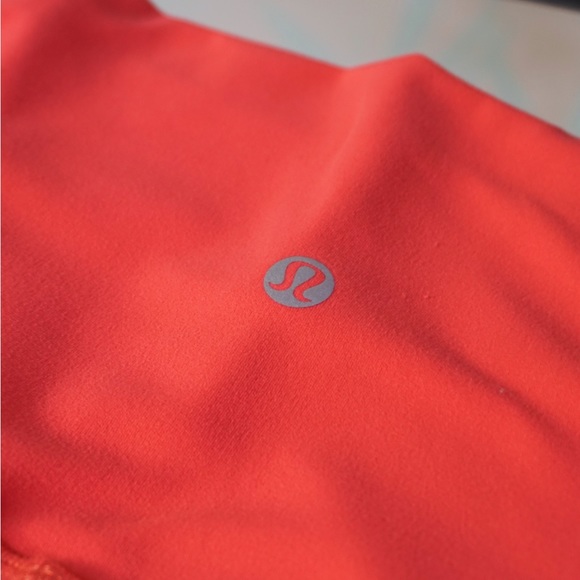 LULULEMON LEGGINS SIZE 4 (PRE OWNED) - Picture 4 of 7